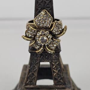 Heidi Daus cocktail ring with smoky rhinestone ribbon bouquet size 12